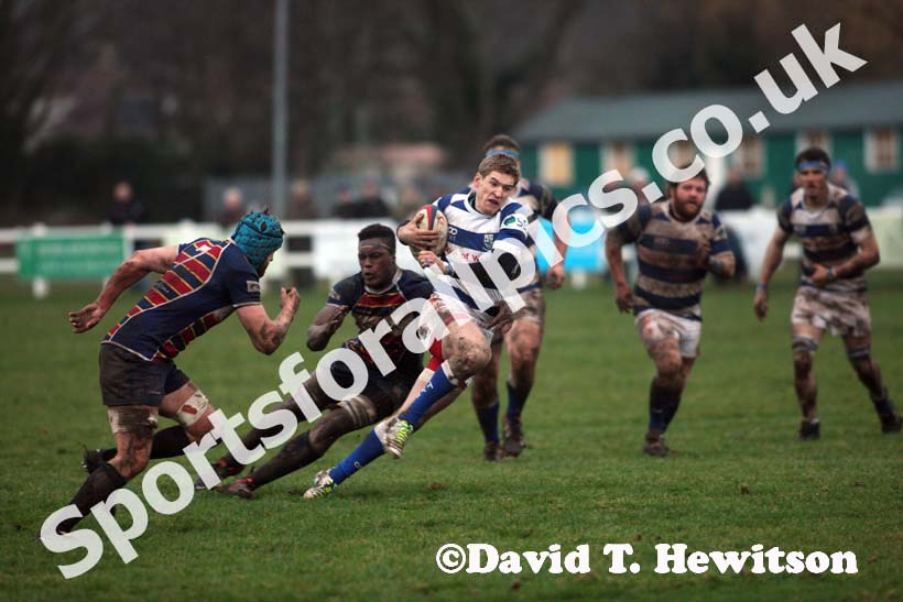 Tynedale's Sep Visser attempts to break throught the Old Albanians defence. Photo: David T. Hewitson/Sports for All Pics